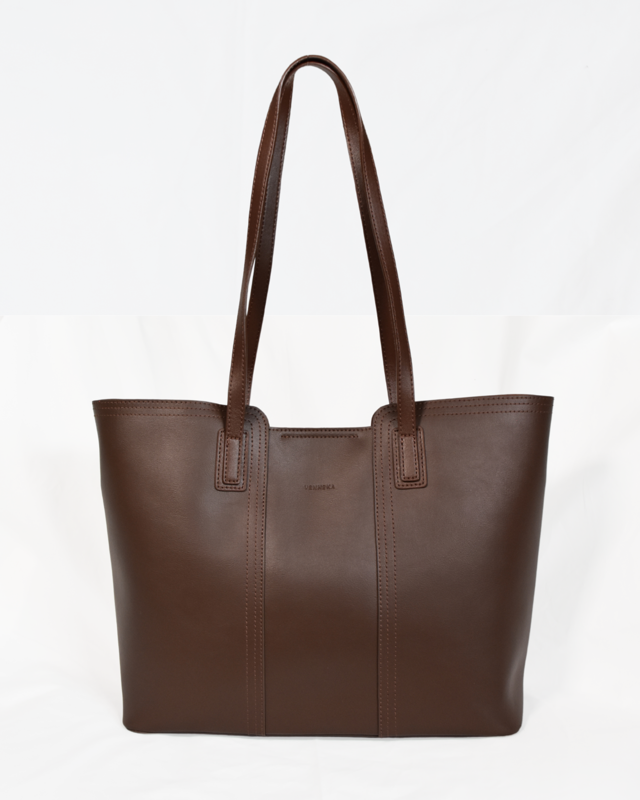 VICTORIA in Brown