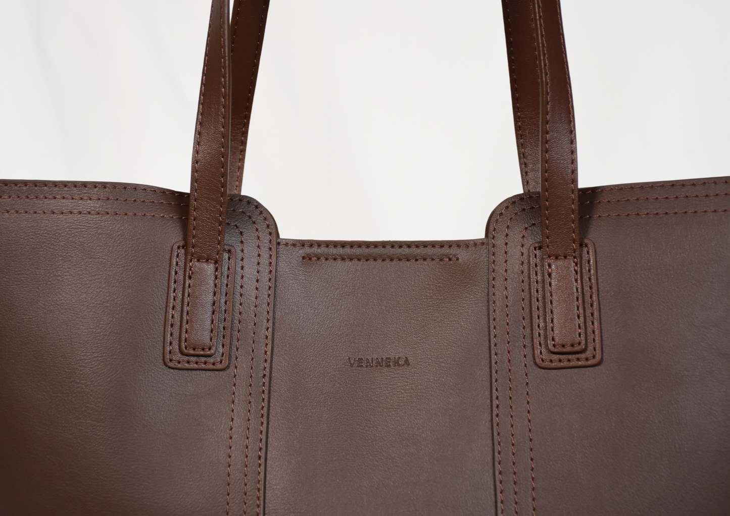 VICTORIA in Brown