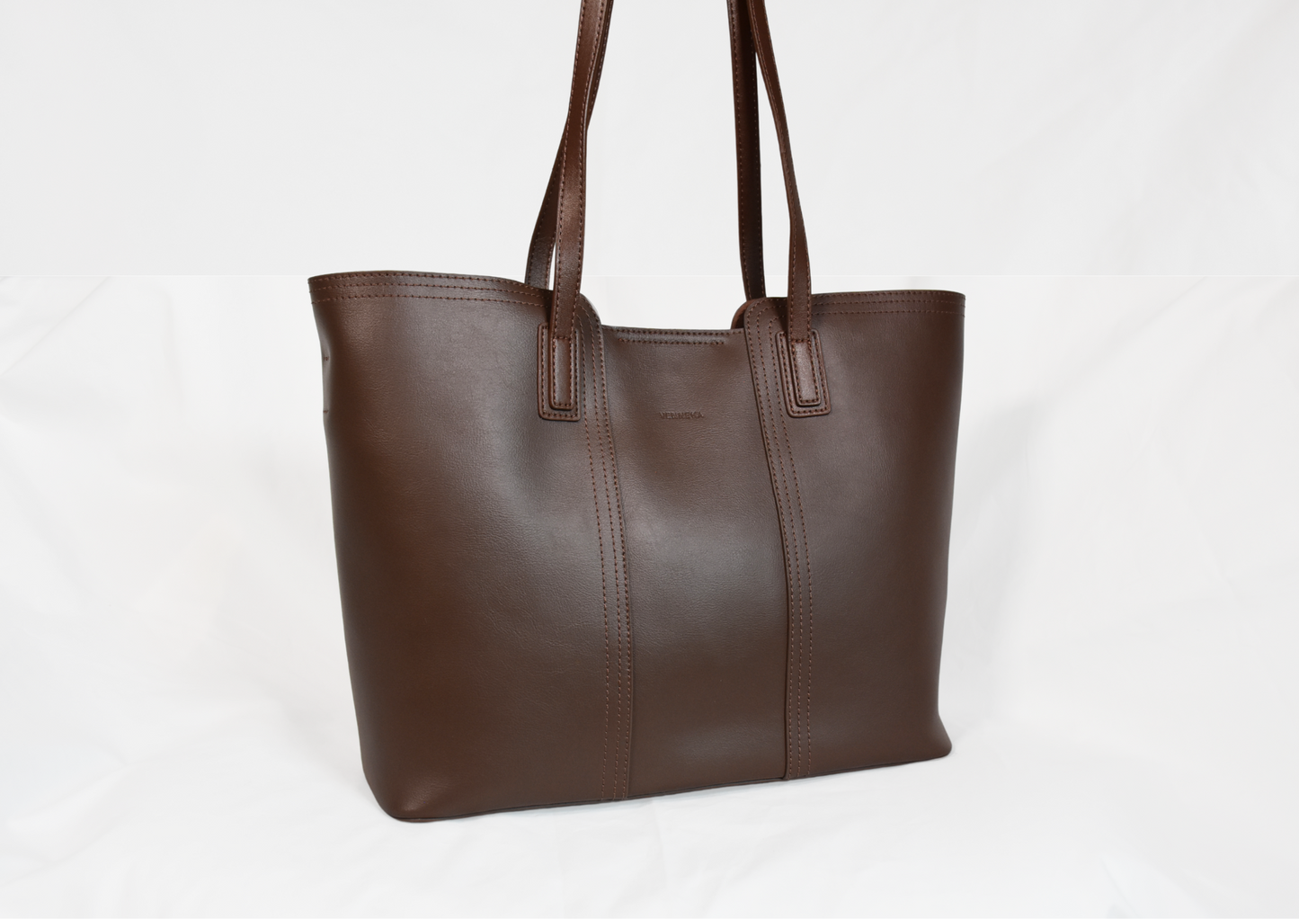 VICTORIA in Brown